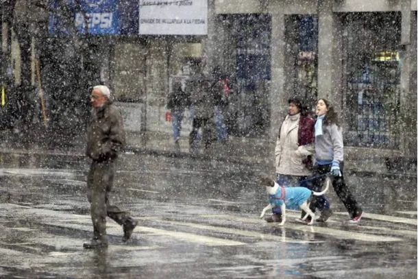 Alertan por un crudo invierno en Buenos Aires: qué chances hay de que vuelva a nevar