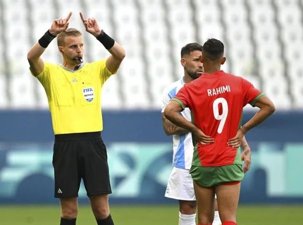 La decisión que tomaron con el arbitro que dirigió el escandaloso Argentina-Marruecos