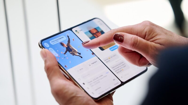 iPhone Duo vs. los mejores plegables del mundo: en qué destaca y qué le falta al nuevo producto estrella de Apple